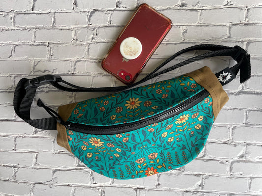 What to Pack in Your Waxed Canvas Sling Bag: Everyday Carry for City, Trail, and Beyond