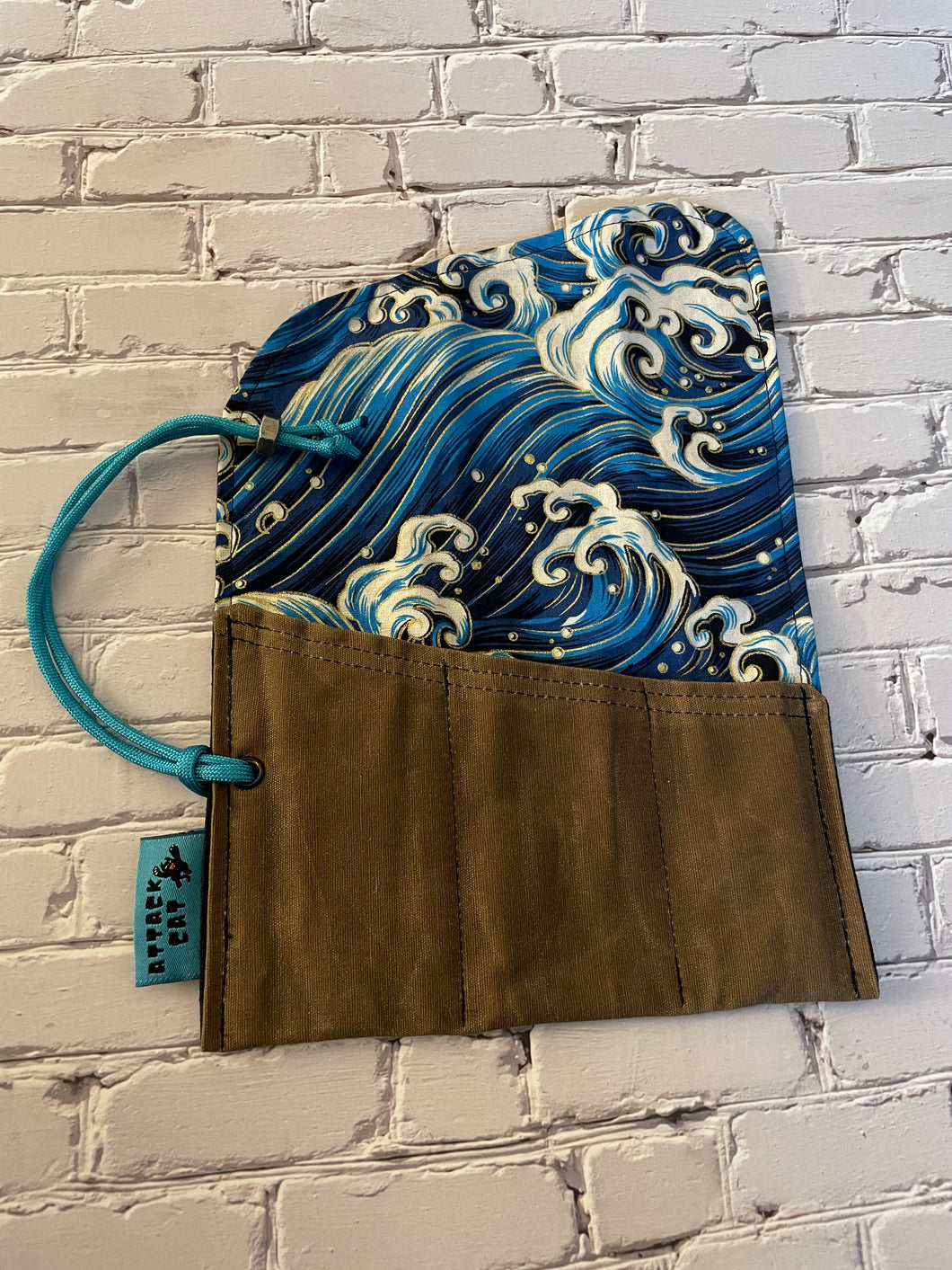 Blue Wave Tool Roll