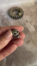 Load and play video in Gallery viewer, Shrunken Scull EDC Knife Paracord Bead | Brass Bead | EDC Gear | Everyday Carry  Hank Bead | Large Hole Bead | Steam Punk Gold Silver Horror
