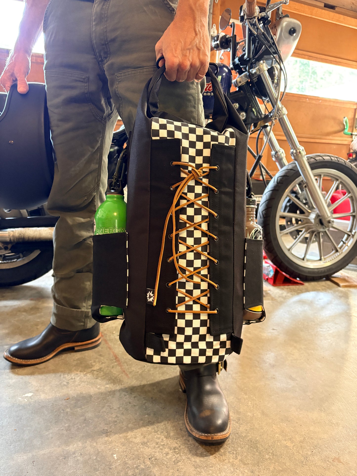 Sissy Bar Bag: Double Bottle Holder