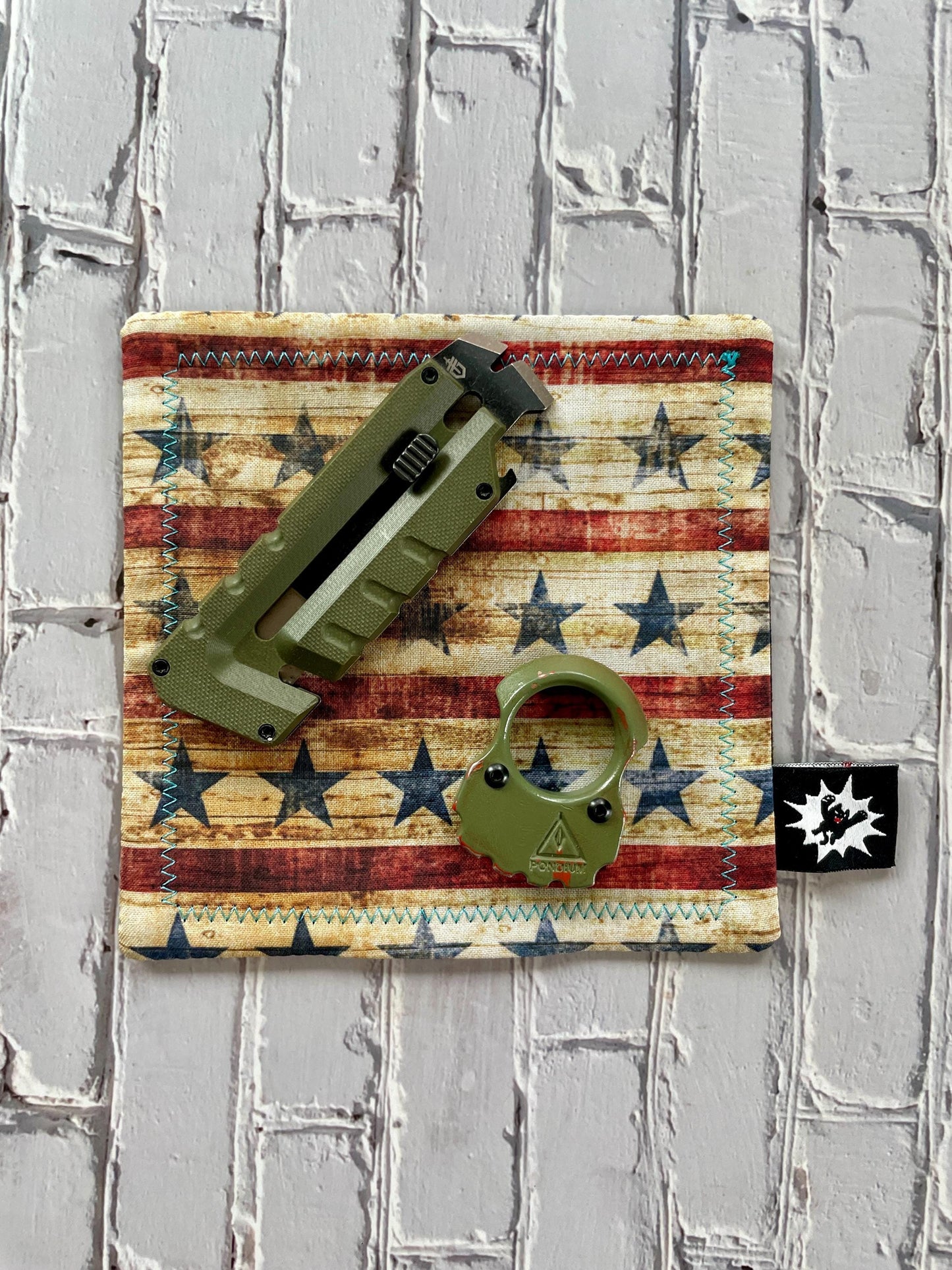 Patriotic EDC Handkerchief – Red White Blue Stars Hank for Pocket Dump, Vintage Style USA Carry Cloth, 4th of July Gift for Him