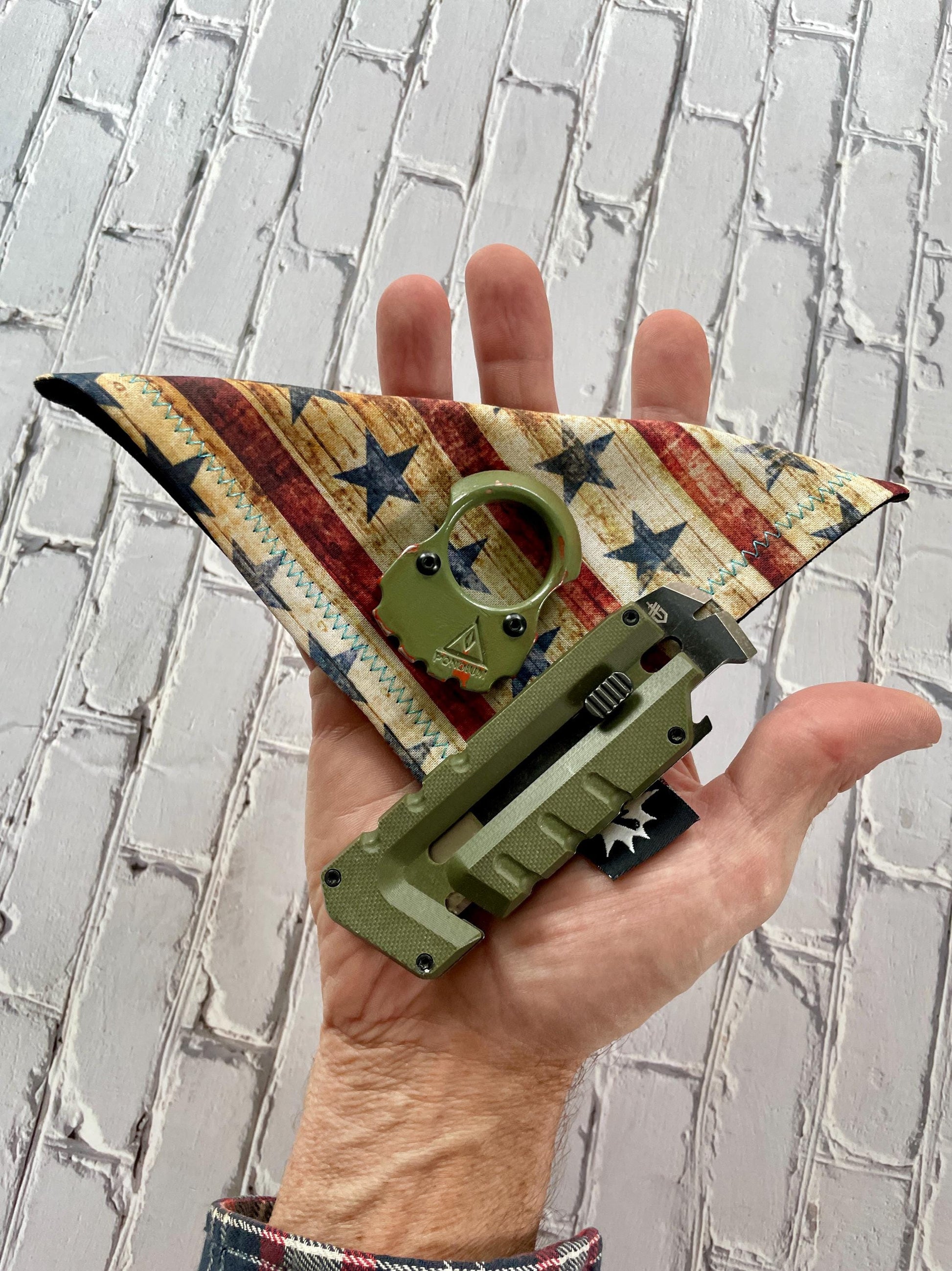 Patriotic EDC Handkerchief – Red White Blue Stars Hank for Pocket Dump, Vintage Style USA Carry Cloth, 4th of July Gift for Him