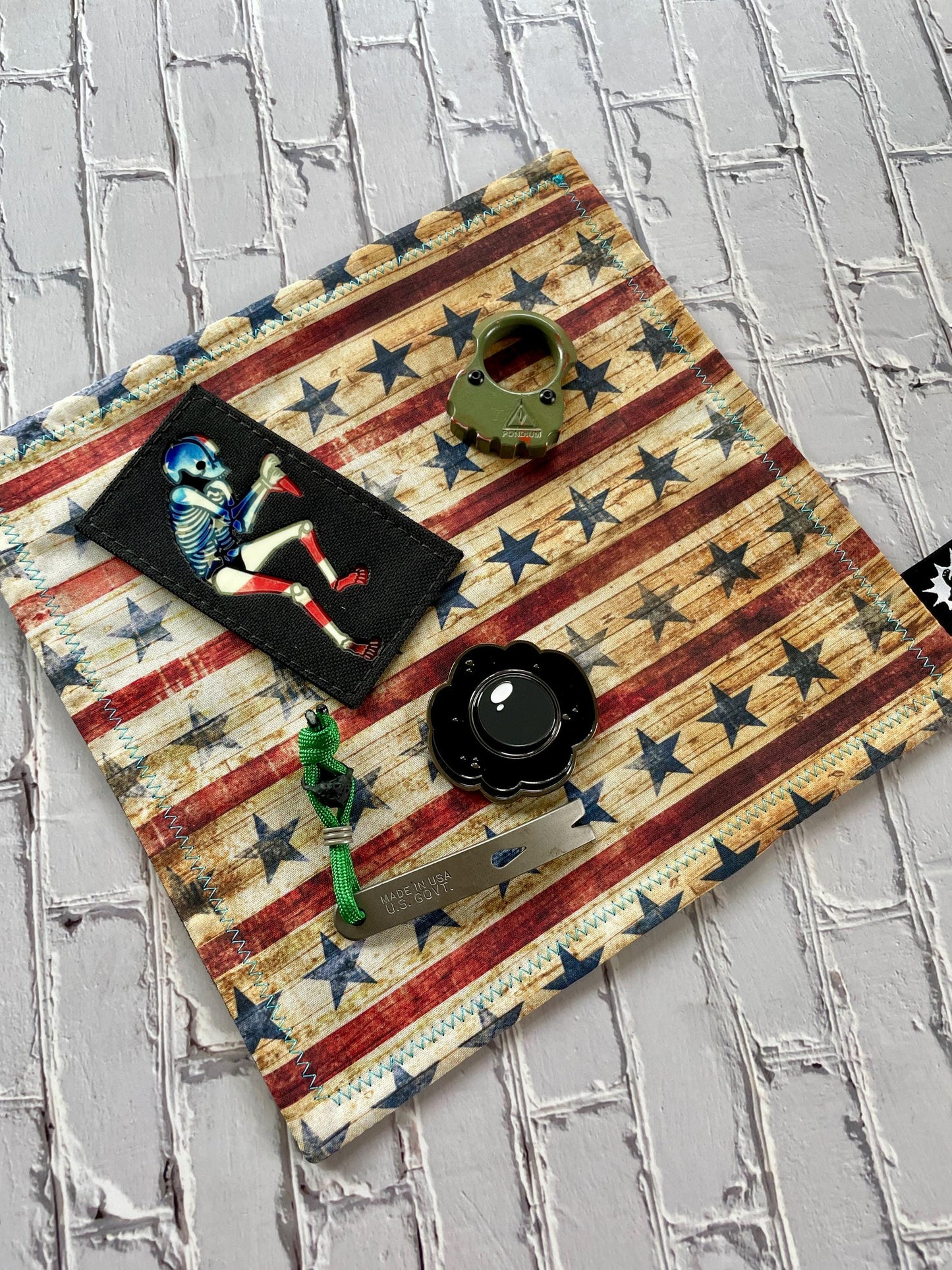 Patriotic EDC Handkerchief – Red White Blue Stars Hank for Pocket Dump, Vintage Style USA Carry Cloth, 4th of July Gift for Him