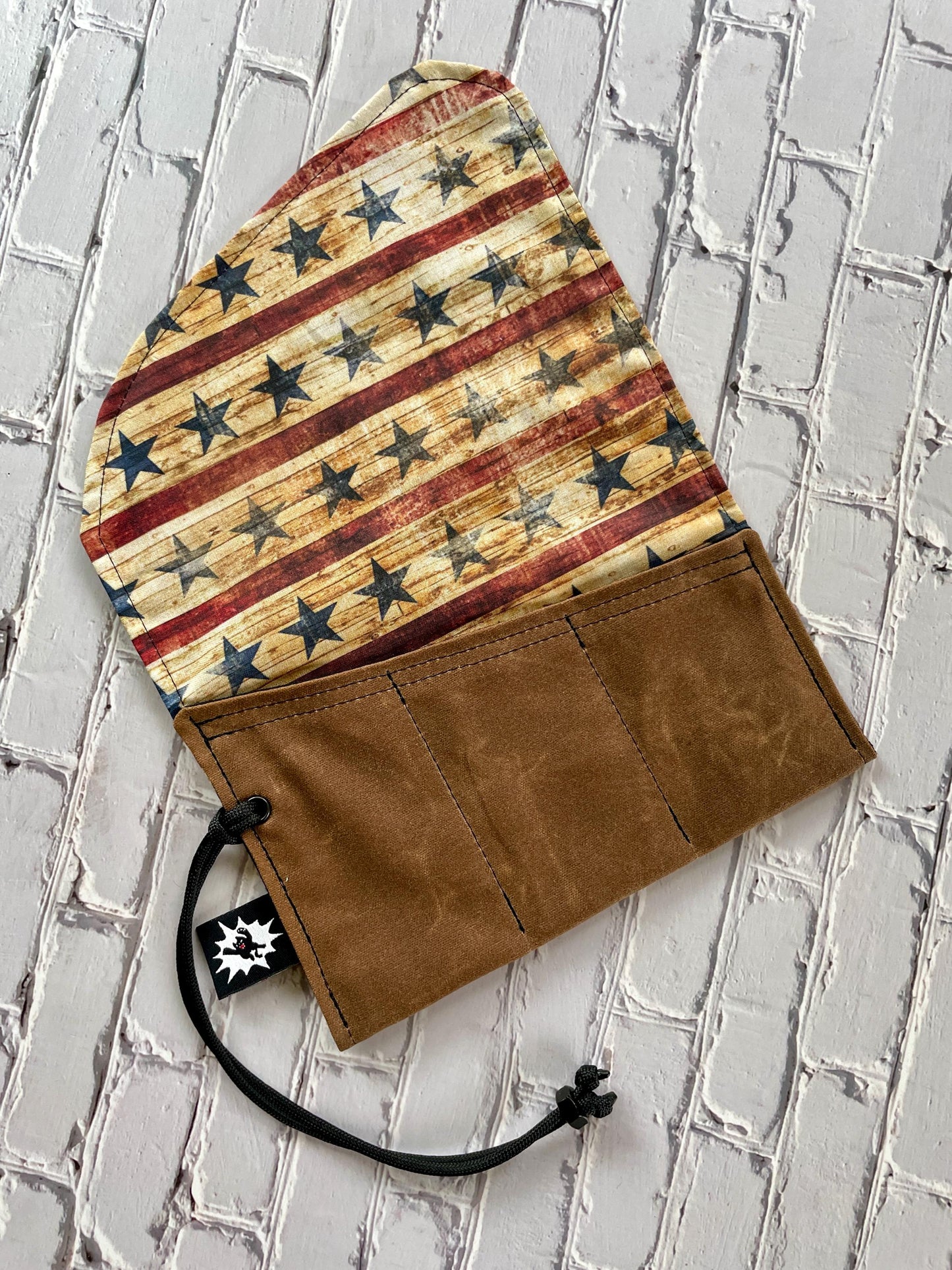 Rugged EDC Tool Roll – Nutmeg Waxed Canvas with Stars and Stripes Liner, Paracord Wrap and Metal Nut Closure, Patriotic Gift for Him