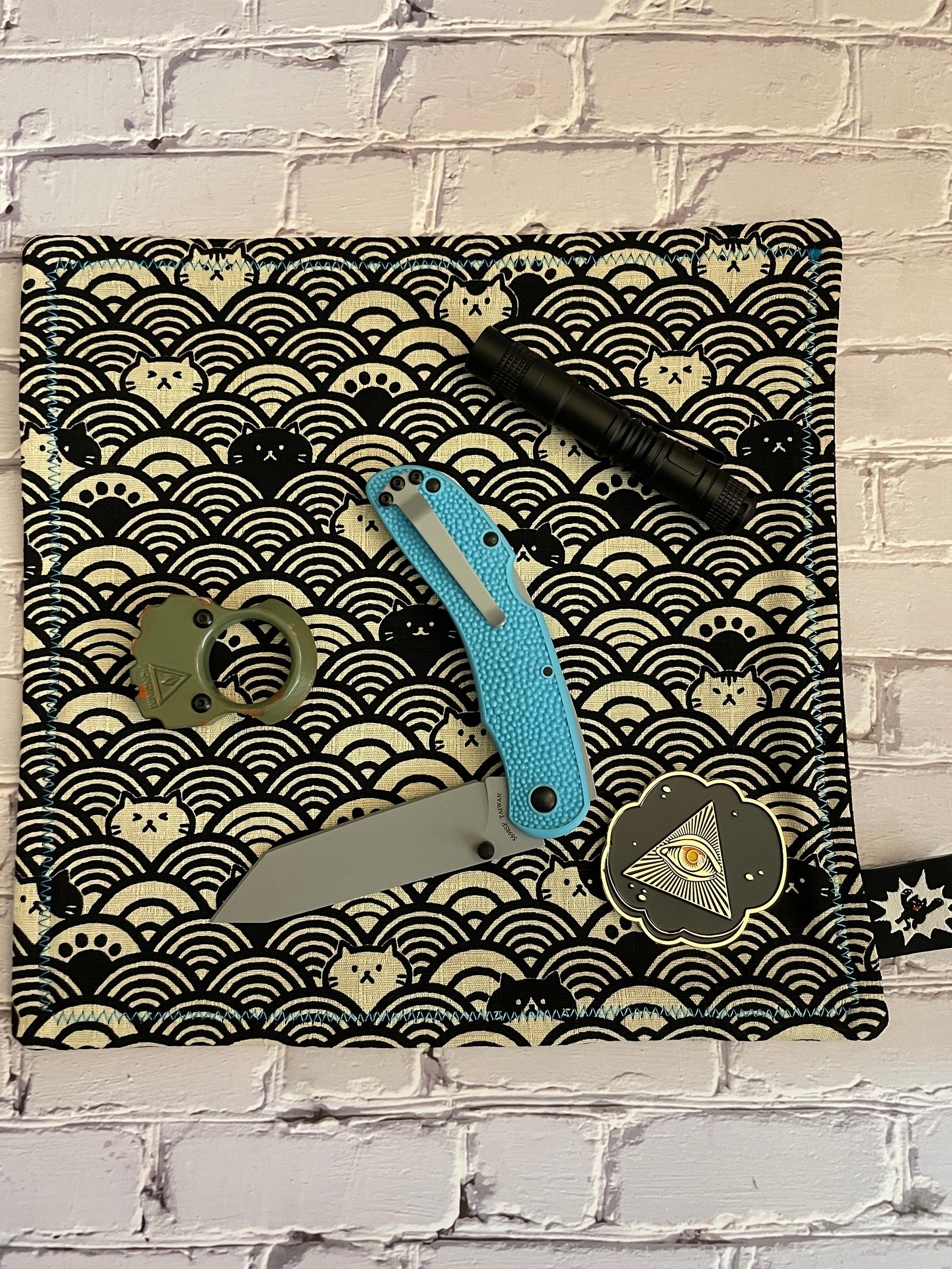 EDC Hank | Handkerchief for Every Day Carry | EDC Gear | Hank For EDC Organizer Pouch | Seigaiha Wave  | Paracord | Cat Wave Black and Cream