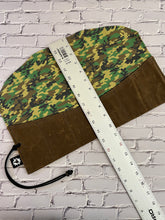 Load image into Gallery viewer, EDC Tool Roll | Waxed Canvas Pouch | Every Day Carry Gear Bag | Pocket Organizer | Knife Roll | Pocket Dump Display Hank | Green Camo
